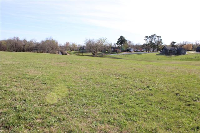 2239 Northern Trace Way, Tontitown, AR 72762