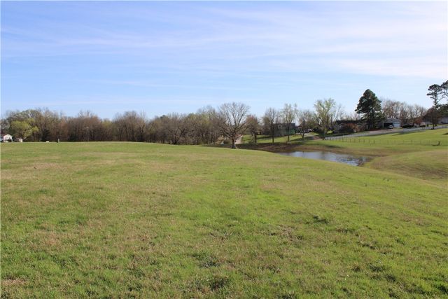 2239 Northern Trace Way, Tontitown, AR 72762