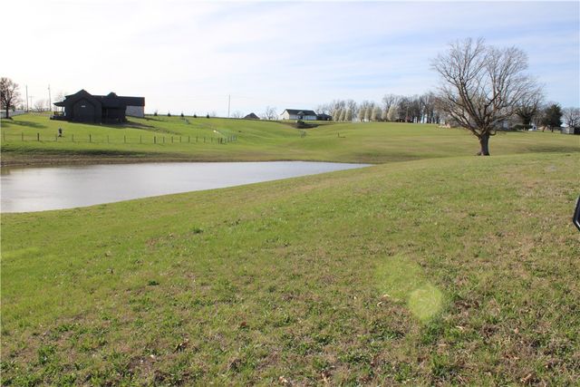 2239 Northern Trace Way, Tontitown, AR 72762