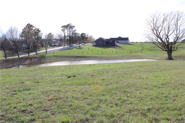 2239 Northern Trace Way, Tontitown, AR 72762