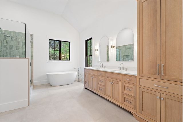29 Hartford Street, Dover, MA 02030