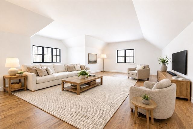 29 Hartford Street, Dover, MA 02030