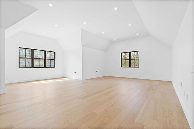 29 Hartford Street, Dover, MA 02030