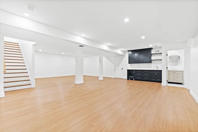29 Hartford Street, Dover, MA 02030