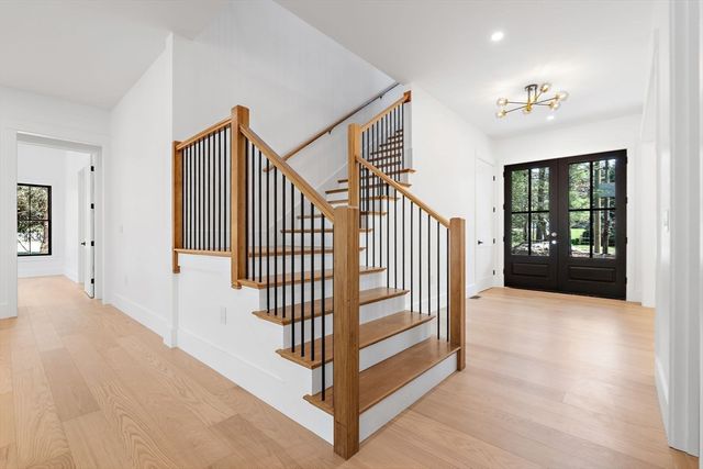 29 Hartford Street, Dover, MA 02030