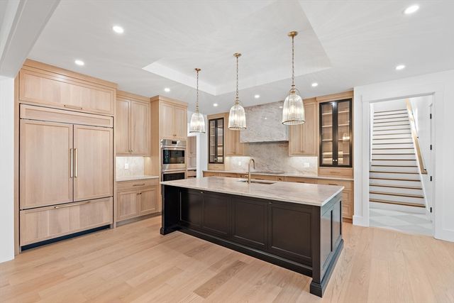 29 Hartford Street, Dover, MA 02030