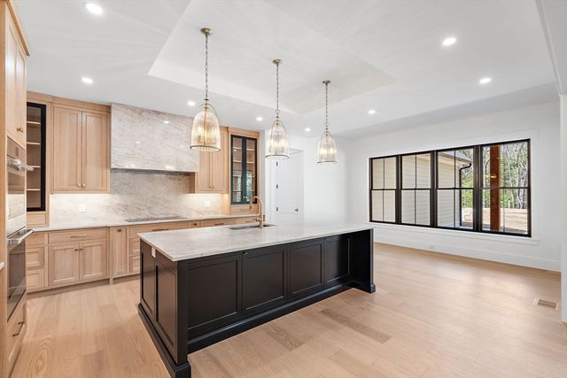 29 Hartford Street, Dover, MA 02030