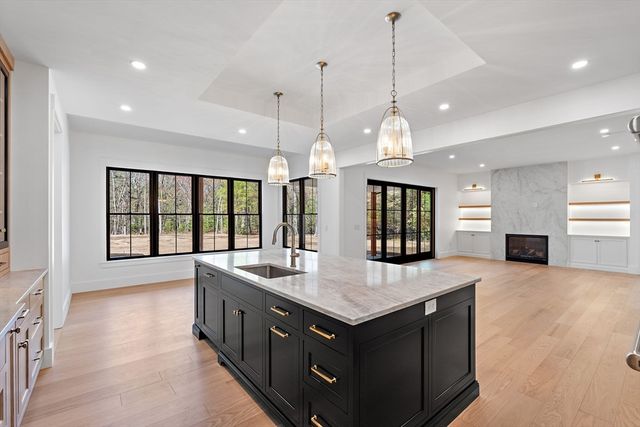 29 Hartford Street, Dover, MA 02030