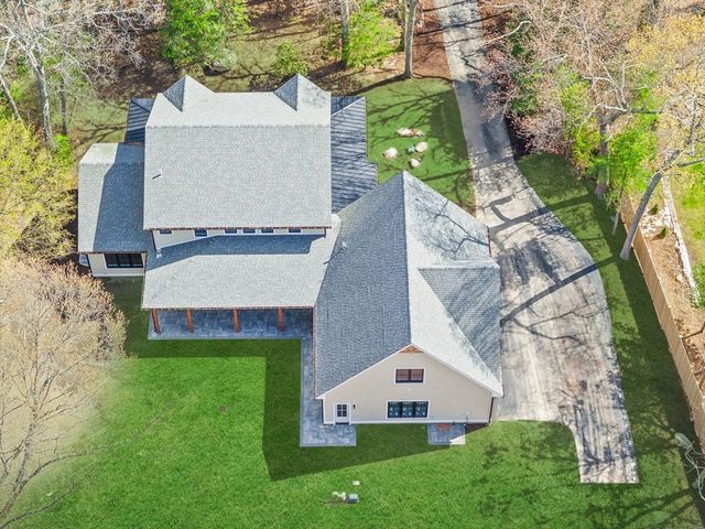 29 Hartford Street, Dover, MA 02030