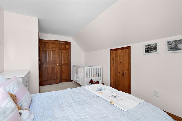 212 Taylor Rd, Stow, MA 01775