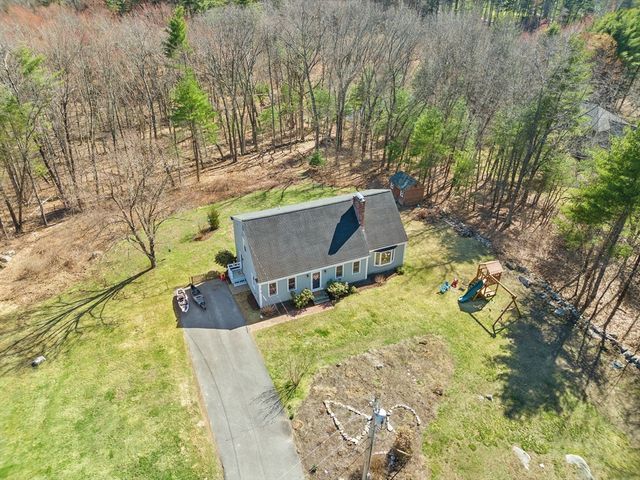 212 Taylor Rd, Stow, MA 01775