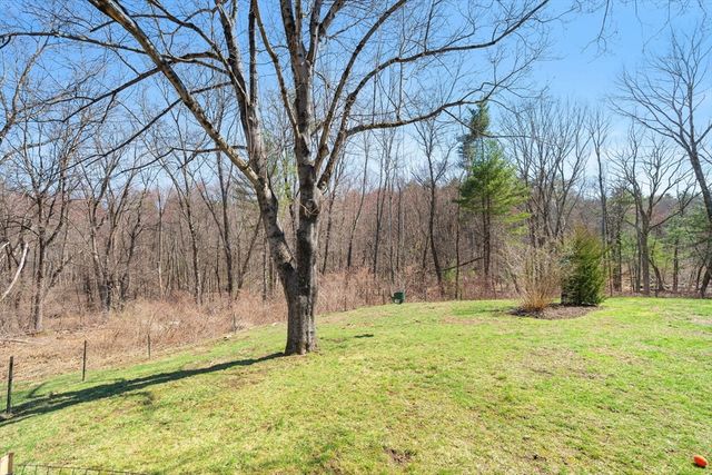 212 Taylor Rd, Stow, MA 01775