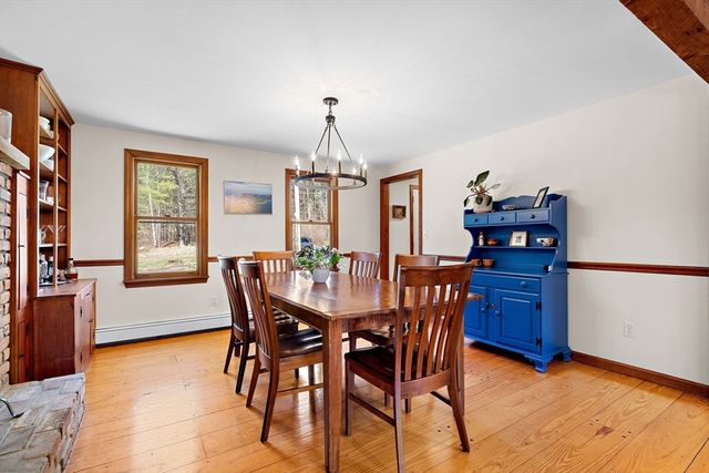 212 Taylor Rd, Stow, MA 01775