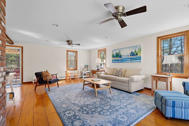 212 Taylor Rd, Stow, MA 01775