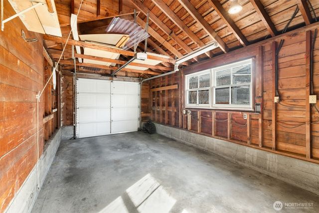 520 S Golf Course Road, Port Angeles, WA 98362