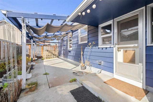 520 S Golf Course Road, Port Angeles, WA 98362