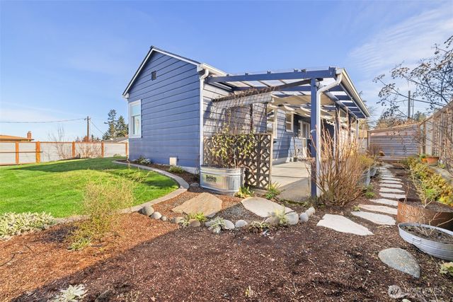 520 S Golf Course Road, Port Angeles, WA 98362