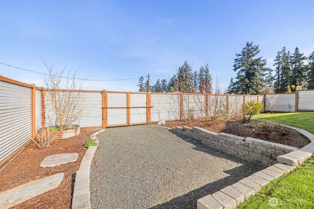 520 S Golf Course Road, Port Angeles, WA 98362