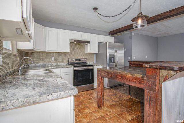 518 Roddy Road, Salem, IL 62881