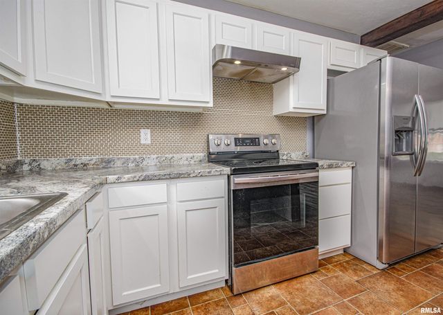 518 Roddy Road, Salem, IL 62881