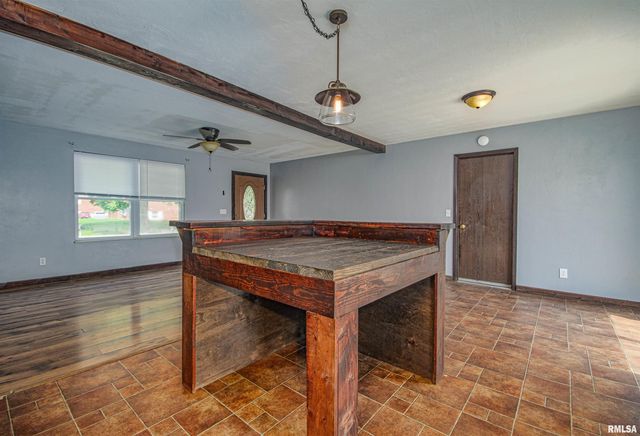 518 Roddy Road, Salem, IL 62881