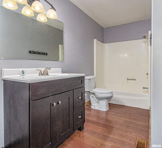 518 Roddy Road, Salem, IL 62881