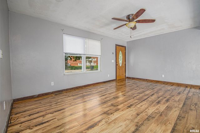 518 Roddy Road, Salem, IL 62881