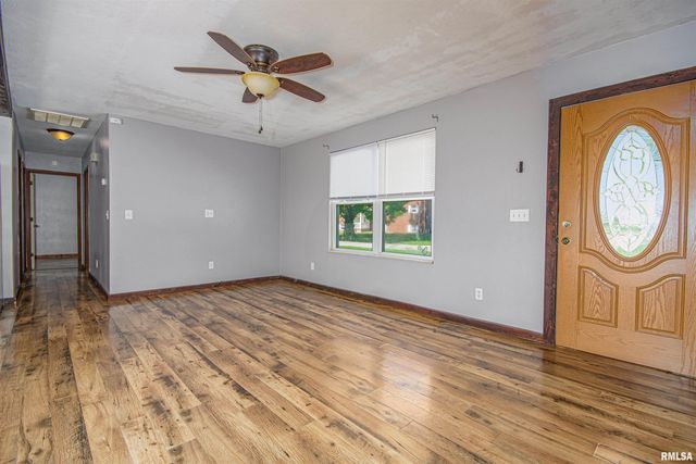 518 Roddy Road, Salem, IL 62881