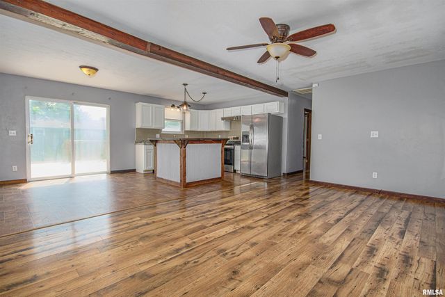 518 Roddy Road, Salem, IL 62881