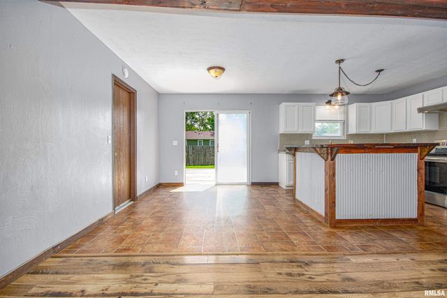 518 Roddy Road, Salem, IL 62881