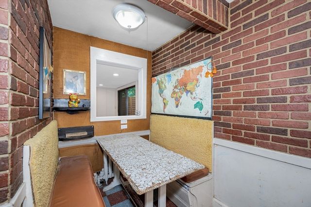 39 Holman Rd, Newton, MA 02466