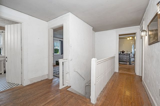 39 Holman Rd, Newton, MA 02466