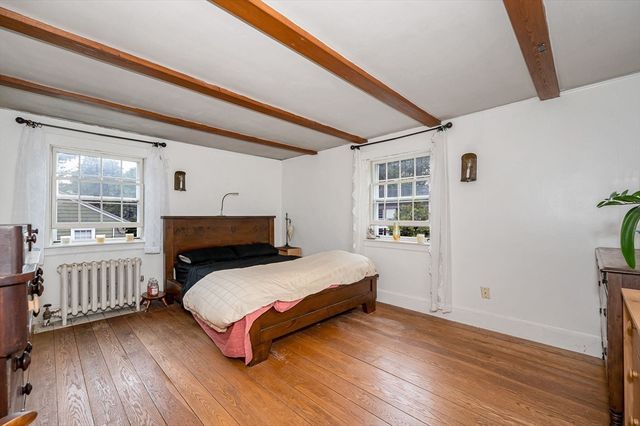 39 Holman Rd, Newton, MA 02466
