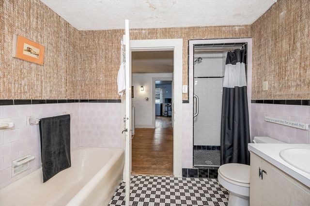 39 Holman Rd, Newton, MA 02466