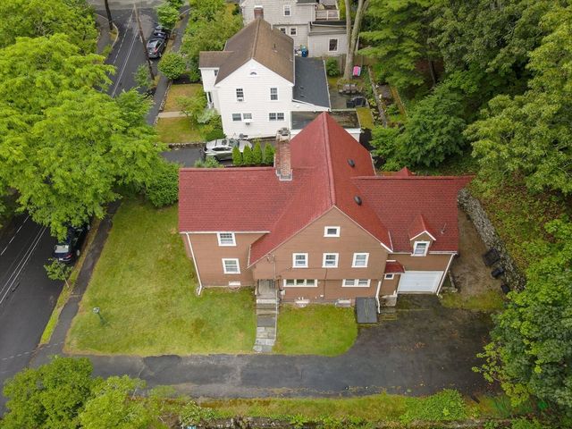 39 Holman Rd, Newton, MA 02466
