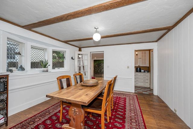 39 Holman Rd, Newton, MA 02466
