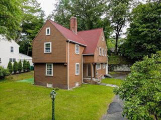 39 Holman Rd, Newton, MA 02466