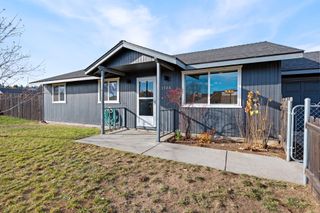 2123 SW 33rd Street, Redmond, OR 97756