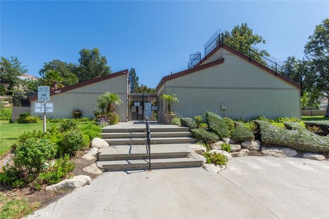 1791 E Avenida De Las Flores, Thousand Oaks, CA 91362