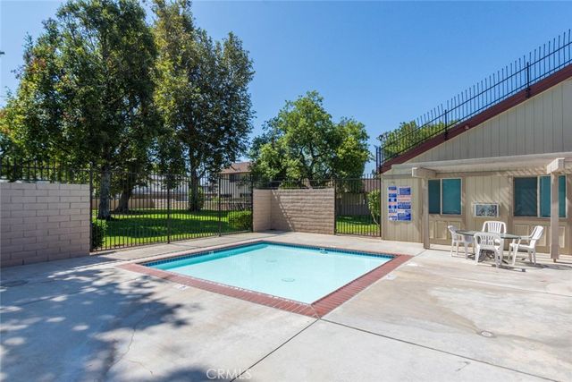 1791 E Avenida De Las Flores, Thousand Oaks, CA 91362