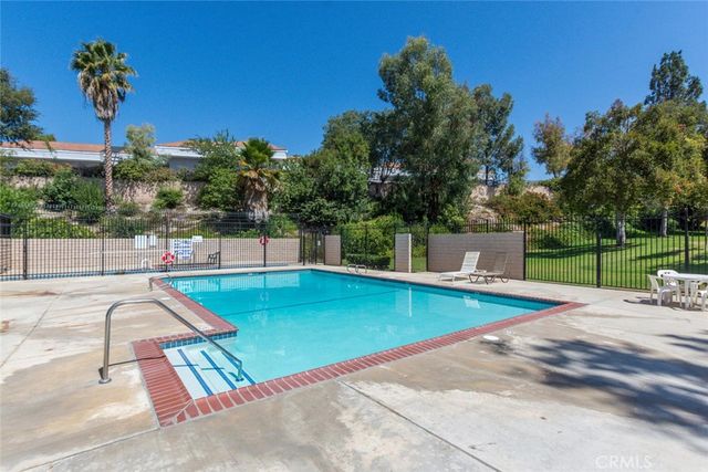 1791 E Avenida De Las Flores, Thousand Oaks, CA 91362