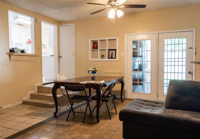 1010 Mcclendon Street, Irving, TX 75061