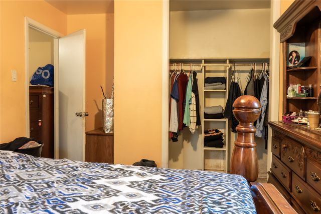 1010 Mcclendon Street, Irving, TX 75061