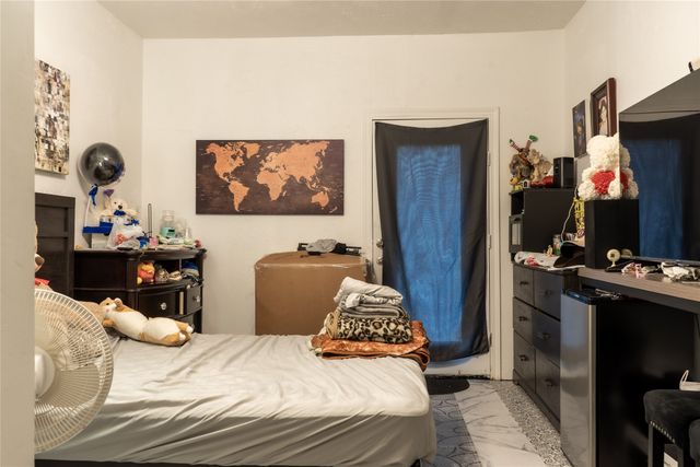 1010 Mcclendon Street, Irving, TX 75061