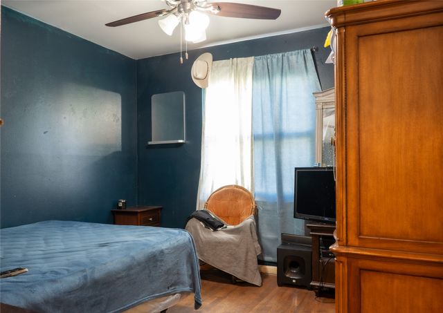 1010 Mcclendon Street, Irving, TX 75061
