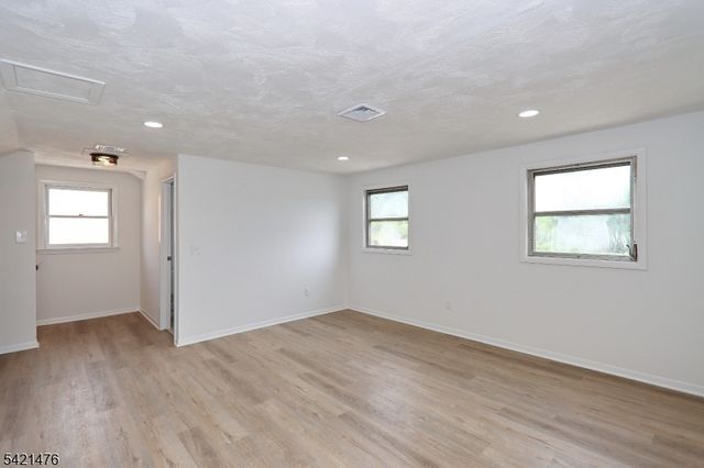 1211 Higa Ter, Union Twp., NJ 07083