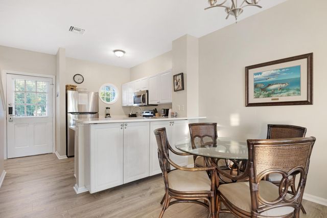 5081 Sunset Village Drive, Duck Key, FL 33050