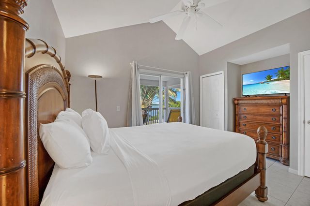 5081 Sunset Village Drive, Duck Key, FL 33050