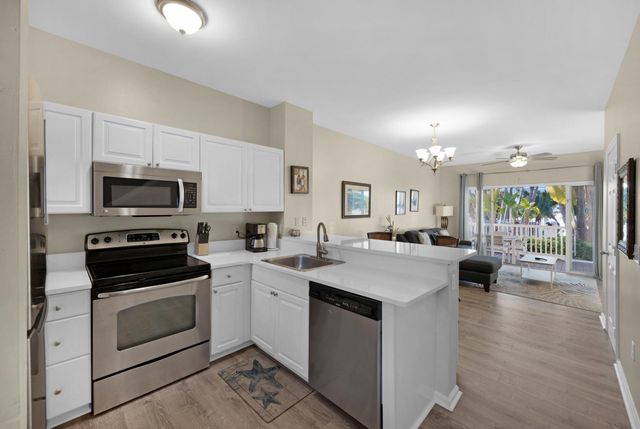 5081 Sunset Village Drive, Duck Key, FL 33050