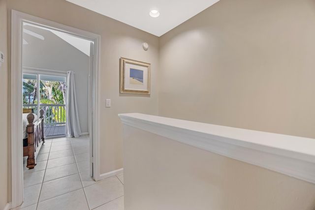 5081 Sunset Village Drive, Duck Key, FL 33050